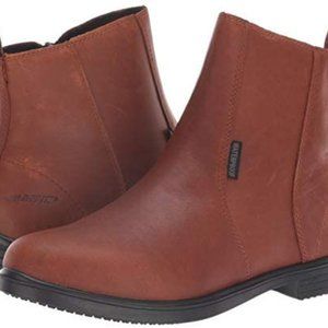 SOLD.  WOMEN’S WATERPROOF CHELSEA BOOT sz 7